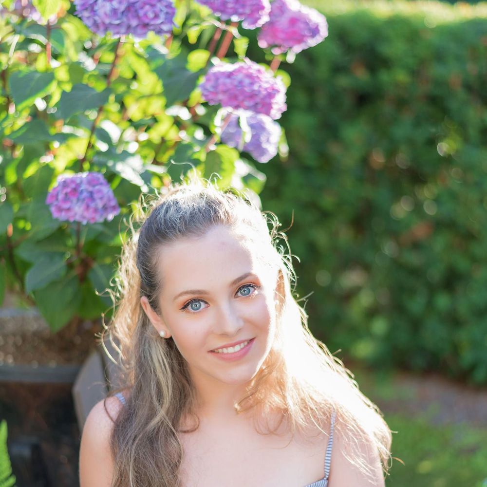 Meet your Posher, Julia